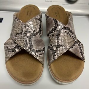 CLARKS SNAKESKIN WEDGE PLATFORM SANDALS 7.5 shoes